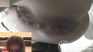 Japanese girl pooping40