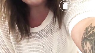 BBW scat eating