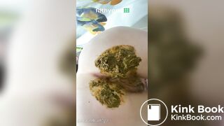 pooping pants showing