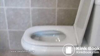 girl pooping 4 - video 2