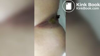 pooping-23