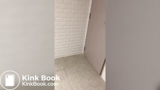 female with a gorgeous ass poos and pees