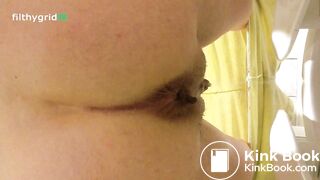 sexy milf pooping and peeing