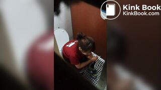 short caught hair peeing after waitress pooping with smoking