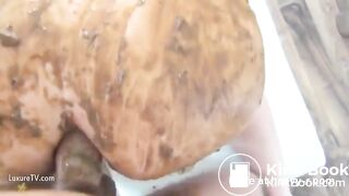 Messy anal scat