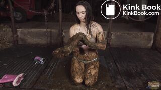 Girl pours shit over her chest and breasts