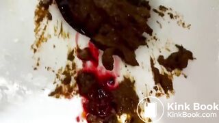 the Queen of Turds again