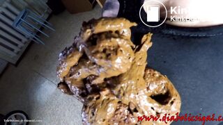 What did she eat to make this shit?.