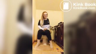Girls pooping on the toilet - video 6