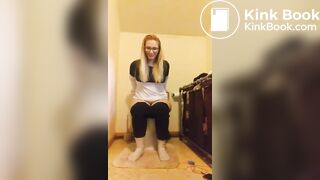 Girls pooping on the toilet - video 6