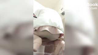 Girl shit in pants - video 2