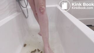 Hot pooping teen has an 11/10 arse