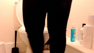 Female toilet poop - video 2