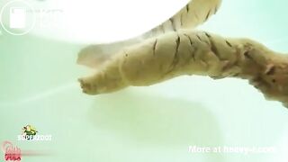 japanese girl shitting underwater