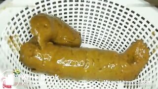 japanese girl shitting underwater