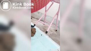 Asian Hottie Poops Perfectly