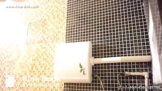 Chinese girls go to toilet 117