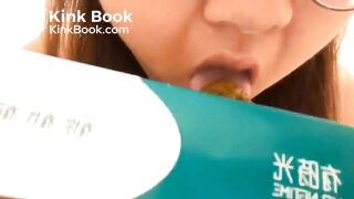Asian BBW eats shit from a box