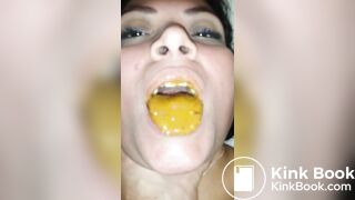 Latina eat shit