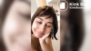 Pretty teen taking shits