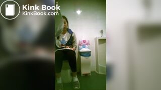 korean girl toilet pooping 3