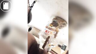 Chinese Femdom 大便原味 直接拉在瓶子里