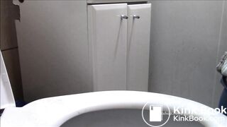 Nice Dark-Skinned Hottie Toilet Pooping Scenes