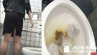 Girl has diarrhea in public toilet two times