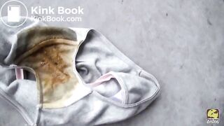 Pretty japanese girls shitting