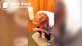 Pretty girl farts and poops on bog