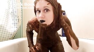 Goth Girl SMEARS her entire body with shit
