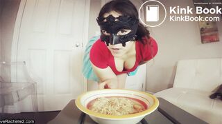 Sexy Big Woman Pooping and Eat