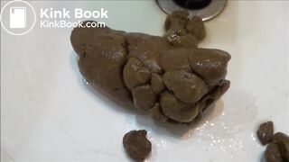 sexy naked girl poops and pees