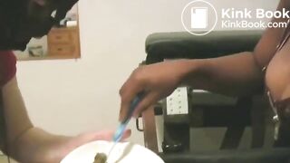 Domina noire et son chiotte