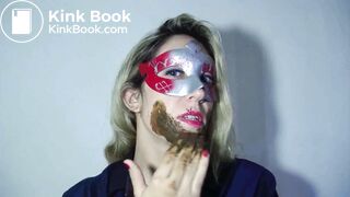 stunning and sexy blonde pooping