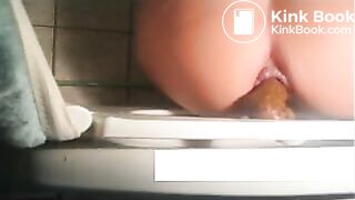 Sexy pooping - video 203