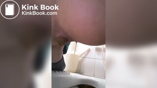 Sexy pooping - video 196