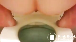 Sexy pooping - video 190