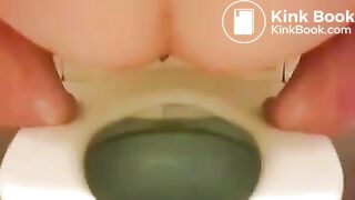 Sexy pooping - video 190