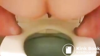 Sexy pooping - video 190