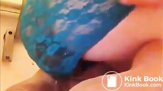 topless girl with big ass shitting and pissing