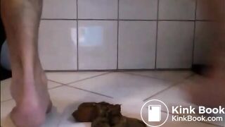 Milf shitting on the floor