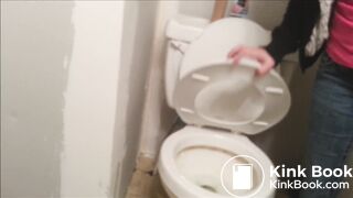 Foxyj squatting shit over toilet