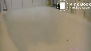 gorgeous and sexy blonde pooing