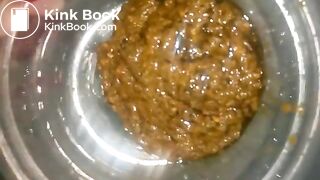 Sexy Girlfriend Shitting