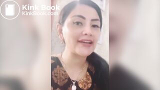 Hot Indonesian girl on toilet NEW