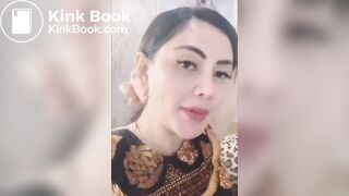 Hot Indonesian girl on toilet NEW