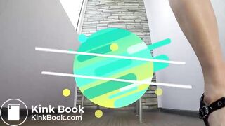 женщина облегчается 2