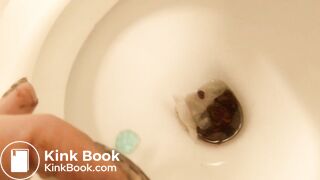 Same girl. Masturbates and squirts whilst shitting.