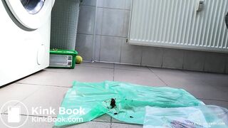 Sexy redhair girl shitting 2